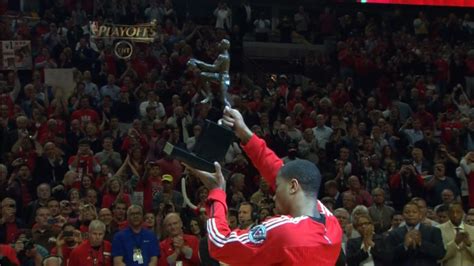 PHOTOS: Derrick Rose Accepts NBA MVP Trophy From David Stern Before Hawks-Bulls - SBNation.com