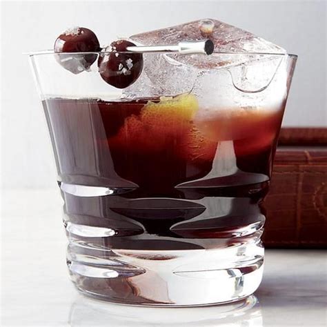 21 Bourbon Cocktail Recipes to Make Tonight | Bourbon cocktails ...