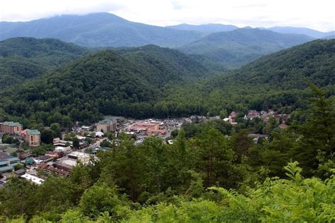 4 Incredibly Scenic Views in Gatlinburg TN and the Smoky Mountains