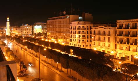 tunis by night - Granada Editions