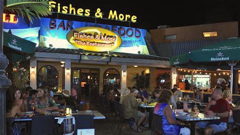 Seafood Restaurant in Palm Beach, Aruba - Fishes And More