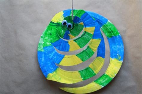 Paper Plate Snakes | Crafts for Kids | PBS KIDS for Parents