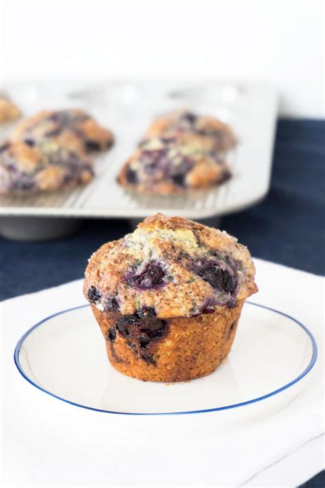 Amazing Vanilla Blueberry Muffins - Oat&Sesame