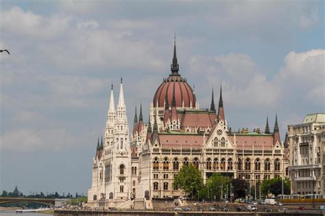 Budapest Parliament building 12838903 Stock Photo at Vecteezy