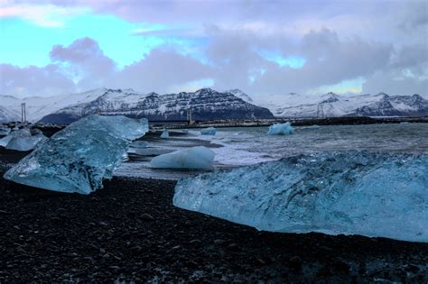 Diamond Beach in Iceland [OC] [6,000x4,000] : r/EarthPorn