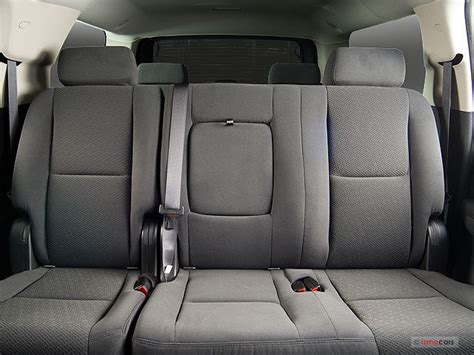 2007 Chevrolet Suburban: 7 Interior Photos | U.S. News