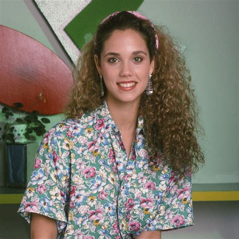 Elizabeth Berkley remembers filming 'Saved by the Bell' caffeine pills episode