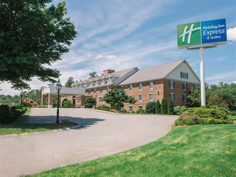 Hotels in Merrimack, NH near Amherst | Holiday Inn Express & Suites Merrimack