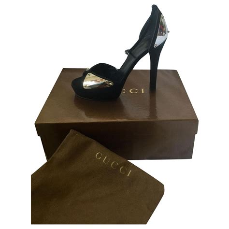 Gucci Metal embossed high heels Black Silvery Suede ref.162760 - Joli ...