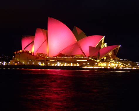 Opera House In Pink | Sydney Opera House, lit up pink for Br… | Flickr