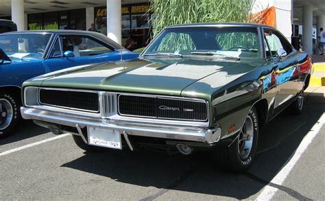 File:1969 Dodge Charger green F.jpg - Wikimedia Commons