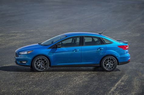 2015 Ford Focus Sedan | Top Speed