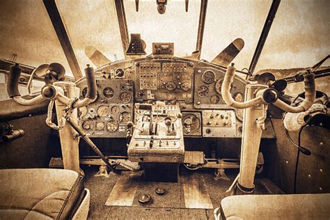 7,000+ Vintage Plane Cockpit Stock Photos, Pictures & Royalty-Free ...