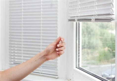 How To Install Blinds: Your Guide to Fitting All Types of Blinds ...