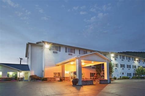 La Quinta Inn & Suites Grants Pass - UPDATED 2018 Prices & Hotel ...