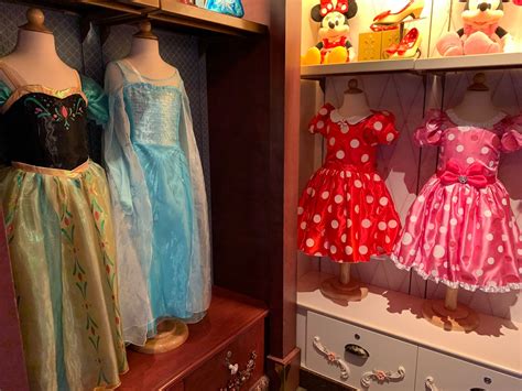 What to expect from the Bippity Boppity Boutique in Disneyland ...