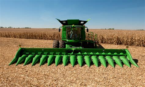 5 Combine Maintenance Tips for a Strong Finish to the Harvest