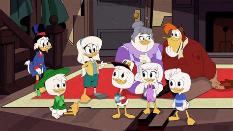 Watch the DuckTales cast perform a series finale scene. | EW.com