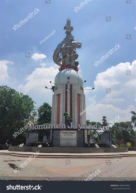 Sidoarjo Indonesia Jayandaru Monument Symbol Greatness Stock Photo 1839974965 | Shutterstock