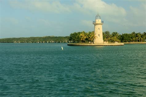 Lighthouse far view at Biscayne National Park, Florida image - Free stock photo - Public Domain ...