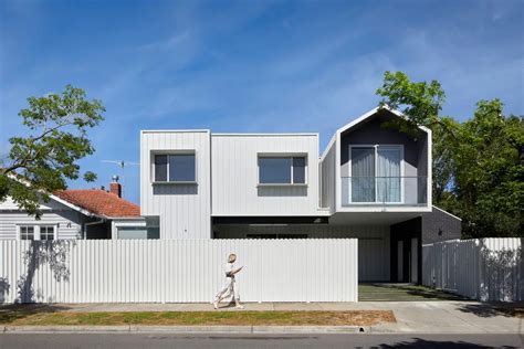 Malvern East House, Melbourne - e-architect