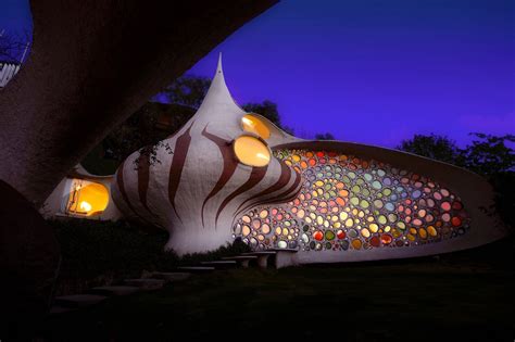 Nautilus House in Naucalpan, Mexico by J|Organic House