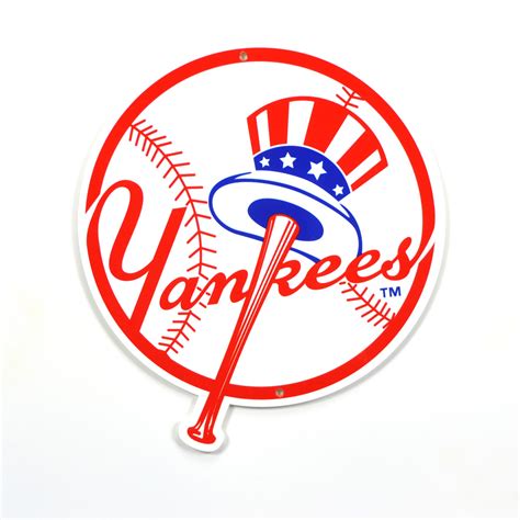 New York Yankees 12" Top Hat Lasercut Steel Logo Sign - BiggSports