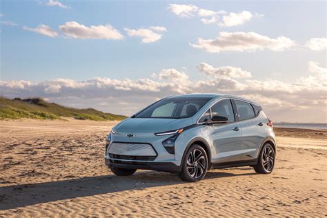 Compared: 2023 Chevrolet Bolt EV vs. 2023 Kia Niro EV | Capital One Auto Navigator