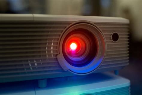 Why Is My BenQ Projector Lamp Light Red? - Pointer Clicker