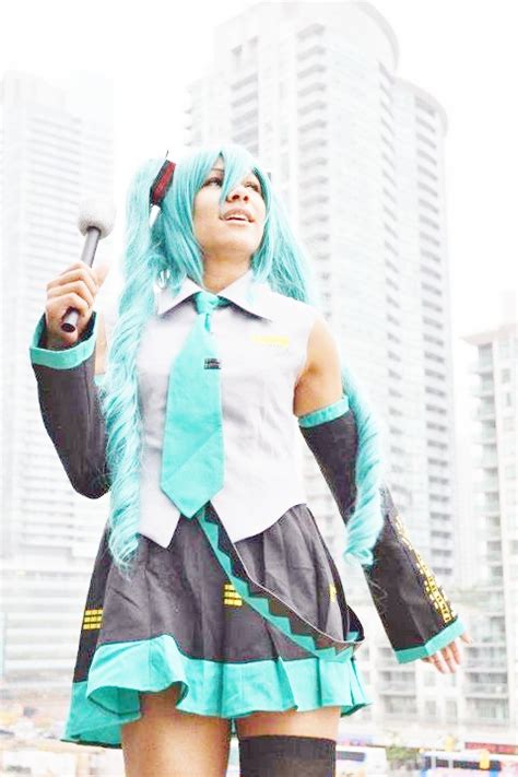 miku - Cosplay Photo (26620102) - Fanpop