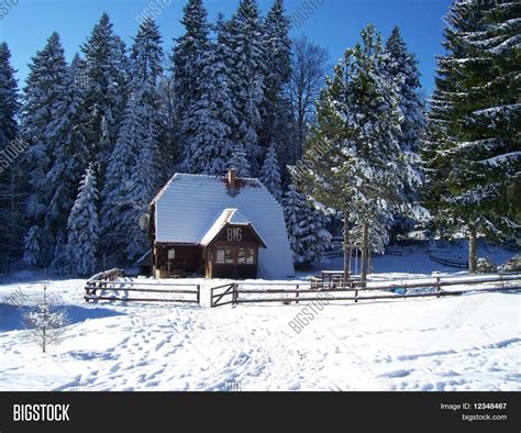 Log Cabin - Winter Image & Photo (Free Trial) | Bigstock