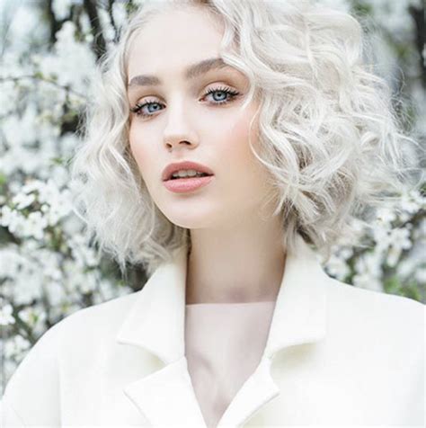 Latest Short Haircuts for White Hair Ideas 2019 - LatestHairstylePedia.com