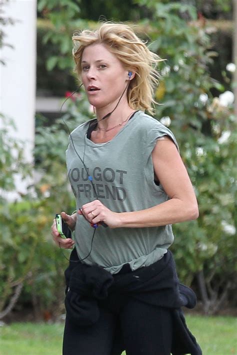 Julie Bowen Without Makeup - Celebrity In Styles