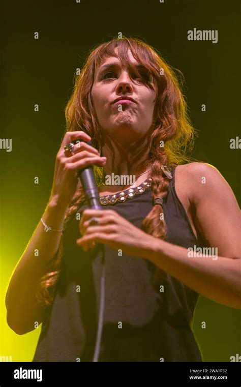 Zaz en concert a la fete des solidarites | The french singer Zaz in live Pix: Isabelle Geoffroy ...