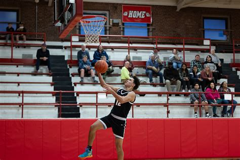 Photos: Freshman Boys Basketball vs Central – Republic Tiger Sports