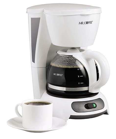 Best 4-Cup Coffee Maker Reviews (2022): Our Favorite Small Setups