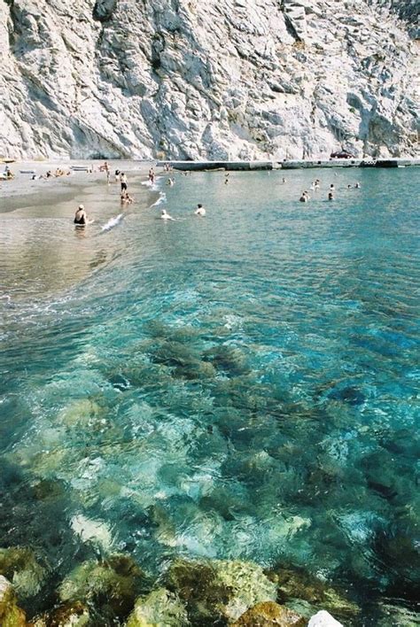 Perissa Beach, Santorini, Greece | Places to visit, Beautiful places, Places to go