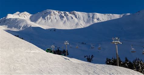 Alyeska Ski Resort: The Best Alaska Ski Resort For Expert & Beginner Skiers