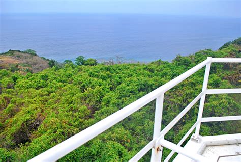 Capones Island Lighthouse | Zambales - Nomadic Experiences