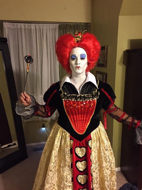 Homemade Red Queen Costume from Alice In Wonderland - Costume Yeti