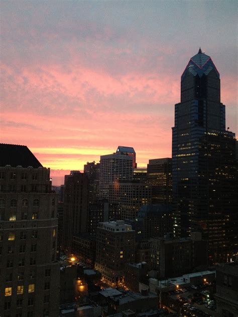 Gorgeous Philadelphia sunset from XIX | New york skyline, Skyline ...