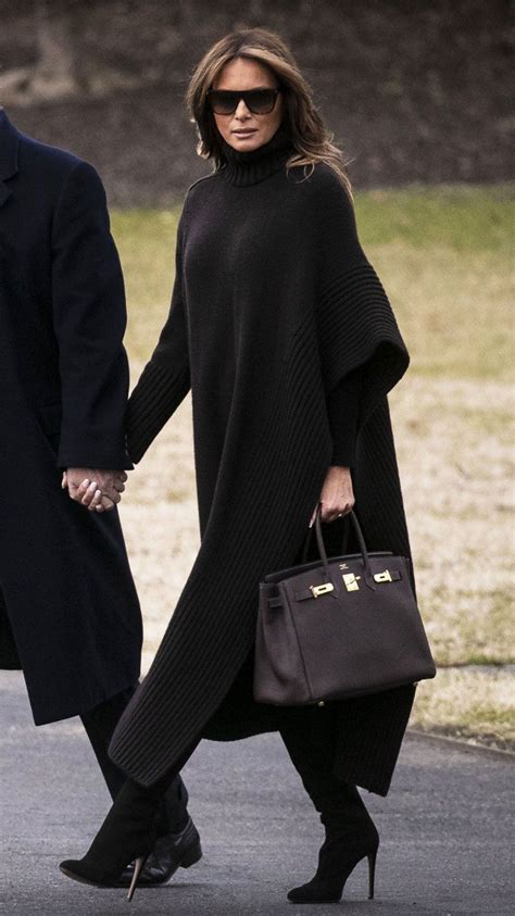 Melania Trump Rings in the New Year Wearing a $4,740 Givenchy Dress | Traje casual, Ropa de moda ...