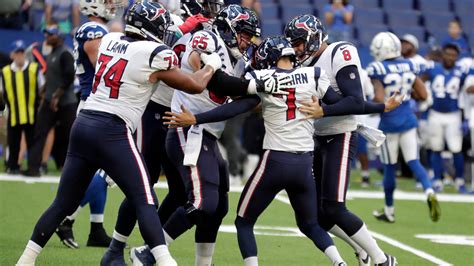 Texans celebrate after snapping 9-game losing streak