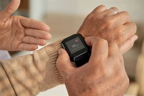 Best Medical Alert Smart Watches for Seniors | Medical Alert Advice