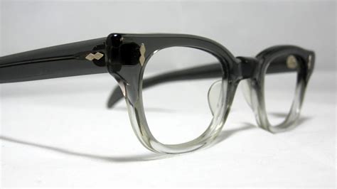 Vintage EyeGlasses Frames Mens Gray Fade Horn Rim Glasses.