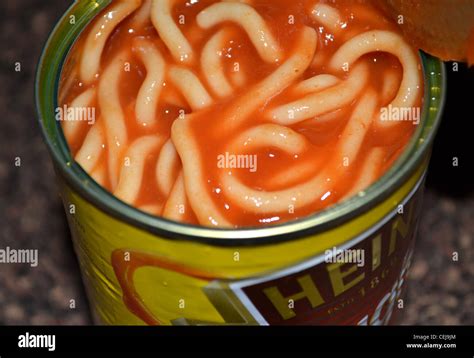 heinz tinned spaghetti, heinz canned spaghetti Stock Photo - Alamy