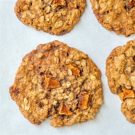 Apple Crumble Cookies - chewy, crispy, delicious! You can't eat just one!