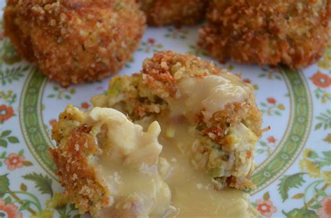 Sheilah's Kitchen: Chicken Croquettes