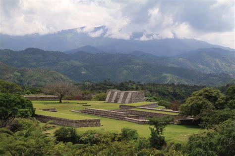 Mixco Viejo a Guatemalan Treasure – Revue Magazine