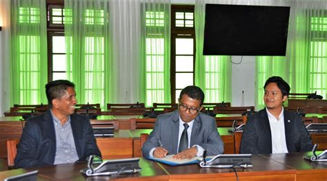 Faculty of Indigenous Medicine, University of Colombo signs an MOU with Japan based Karunakarala ...